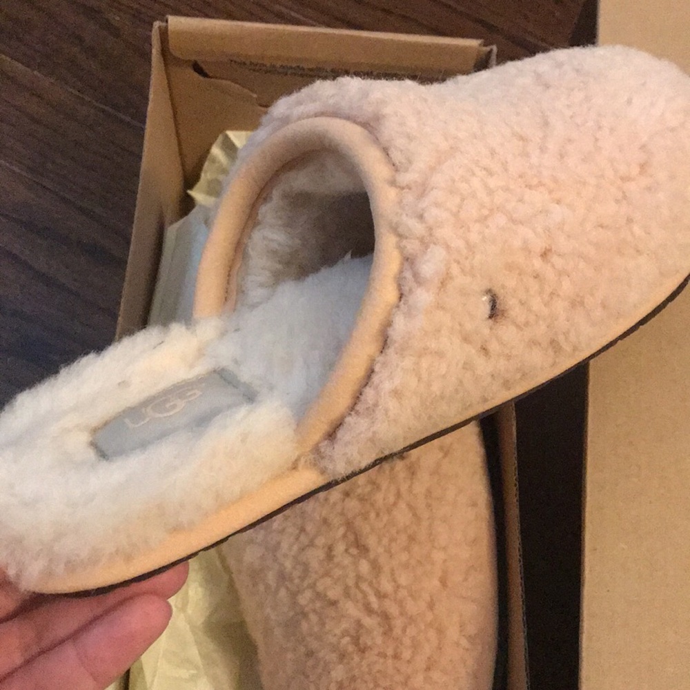 NIB UGG Pearle Curly Cue slippers in Amberlight